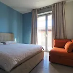 City Center - Modern Flat With Free Parking And Wifi - Apt A