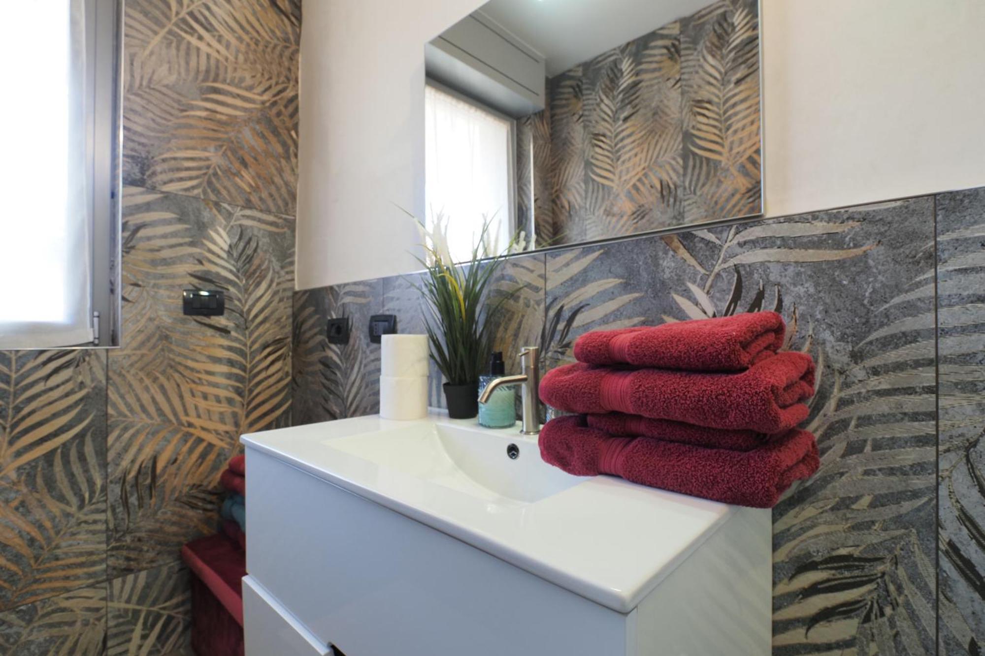 Center - Modern Flat With Free Parking And Wifi - A Apartamento