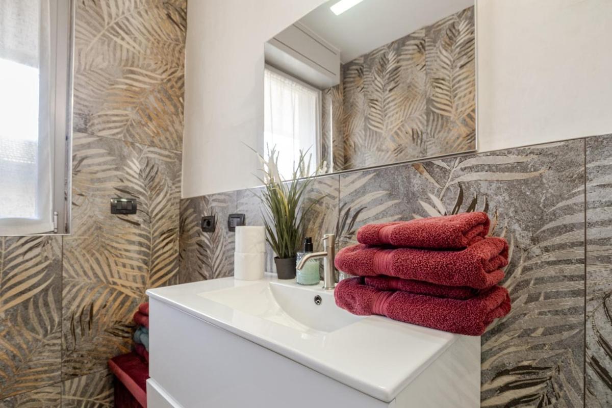Center - Modern Flat With Free Parking And Wifi - A Apartamento